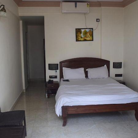 Hotel Murud Marina Экстерьер фото
