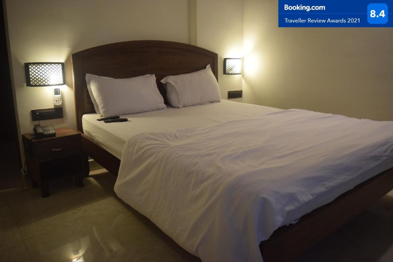 Hotel Murud Marina Экстерьер фото